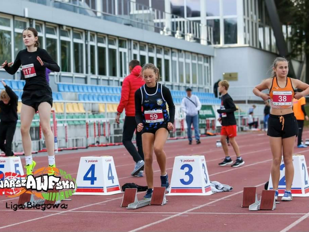 Tuzin krązków, siedem rekordów. Lekkoatleci na lidze