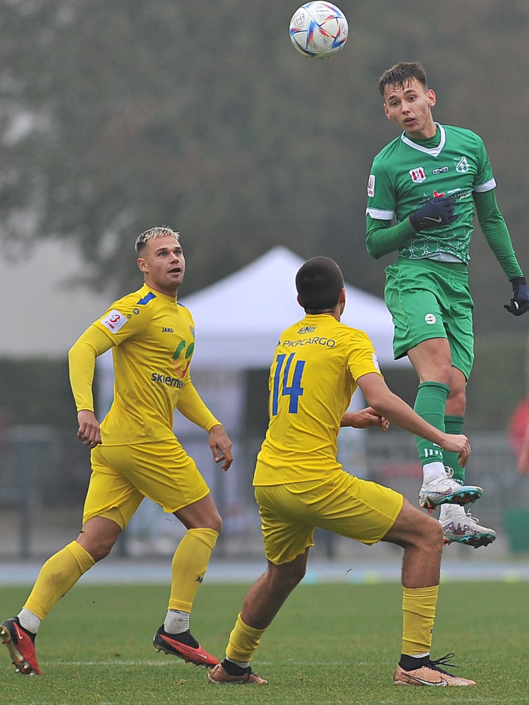 Kolejne punkty uciekły. Gol kapitana to mało