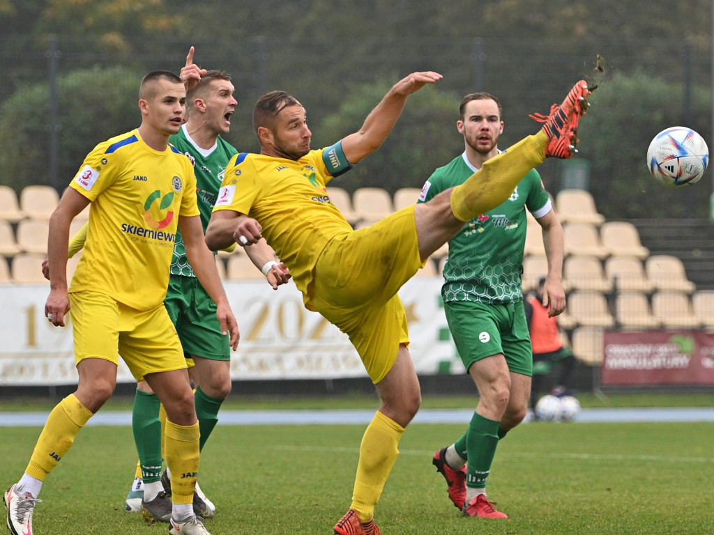Kolejne punkty uciekły. Gol kapitana to mało