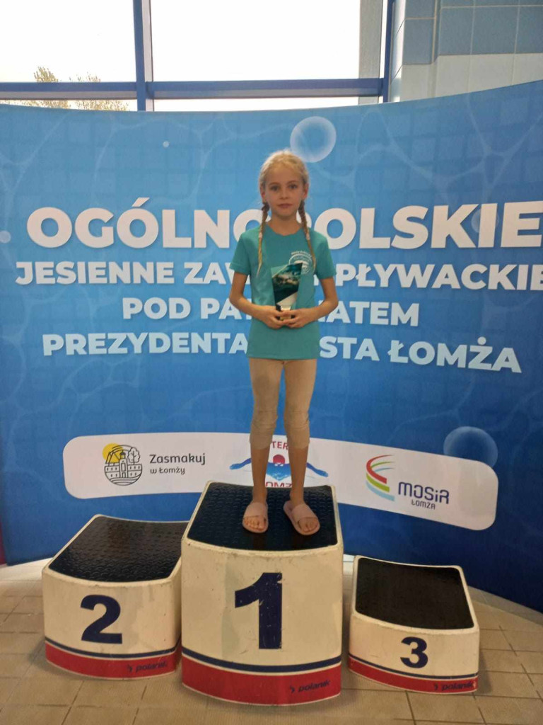 Łomżyńska próba pływaków. Medal gonił medal