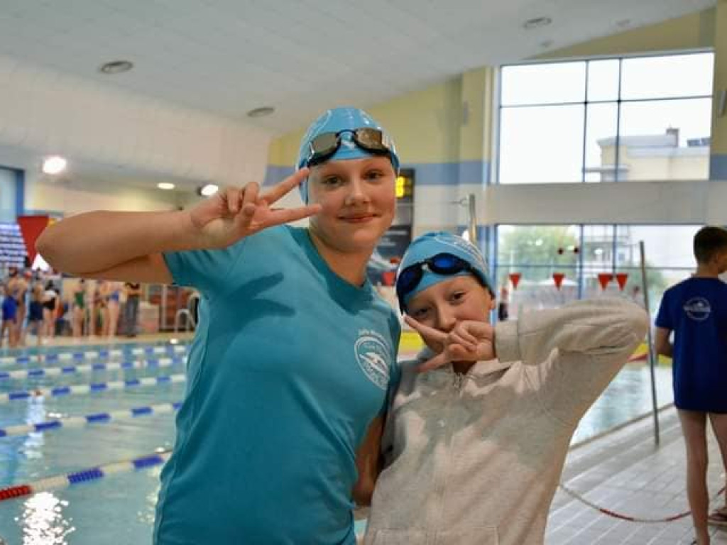 Łomżyńska próba pływaków. Medal gonił medal