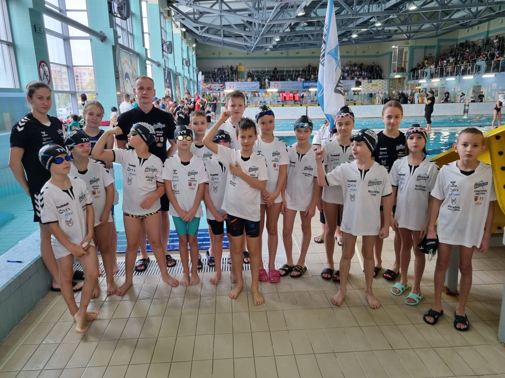 Ostrołęcka wyprawa pływaków. Rekordy, medale, wyróżnienia