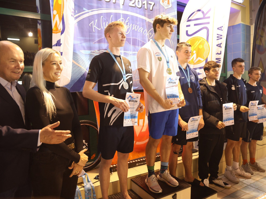 Mława dla pływania. Triumf G-8 Bielany