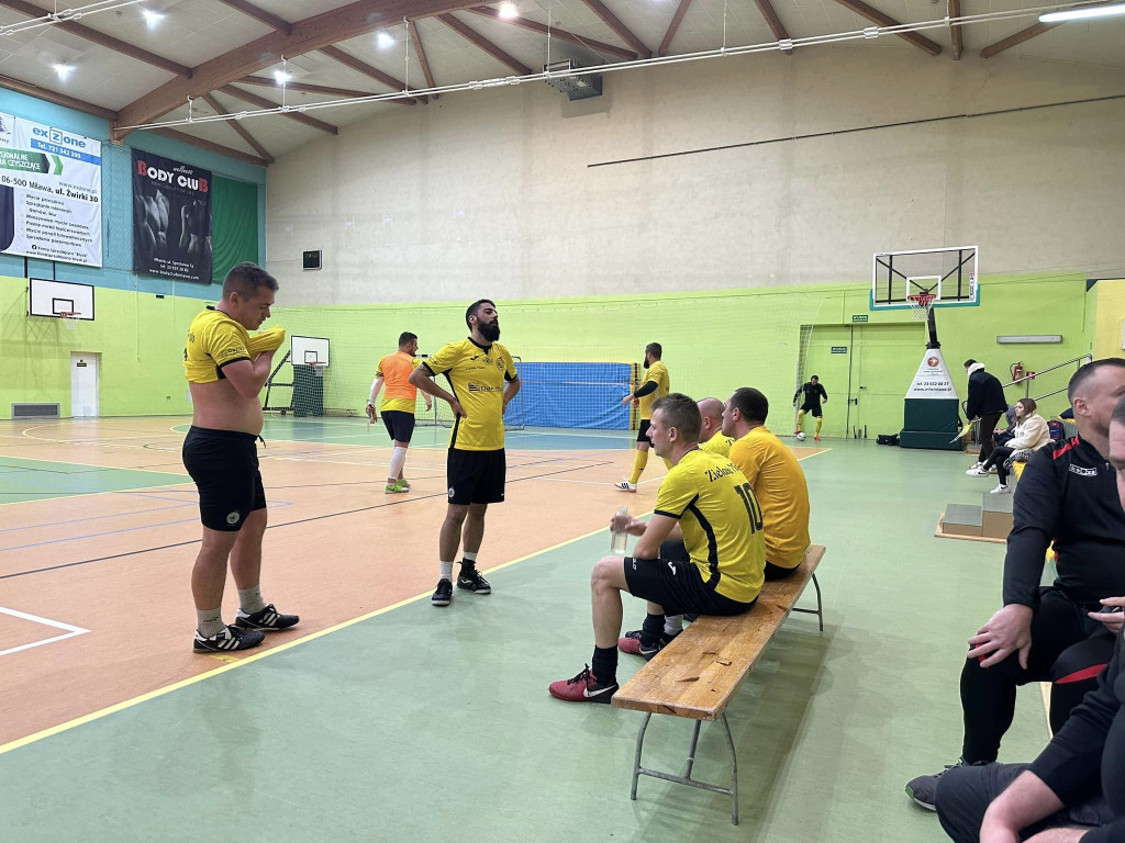 Somsiady uciekają. Czwórka Jeziorskiego warta podium