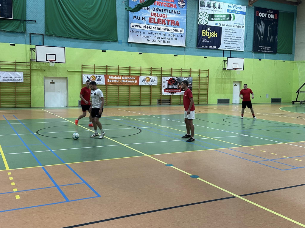 Somsiady uciekają. Czwórka Jeziorskiego warta podium