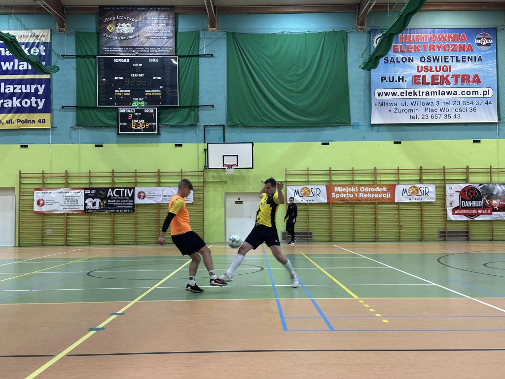 Somsiady uciekają. Czwórka Jeziorskiego warta podium