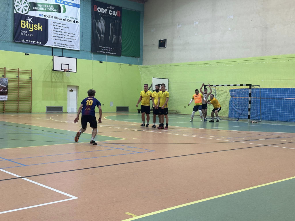 Somsiady uciekają. Czwórka Jeziorskiego warta podium