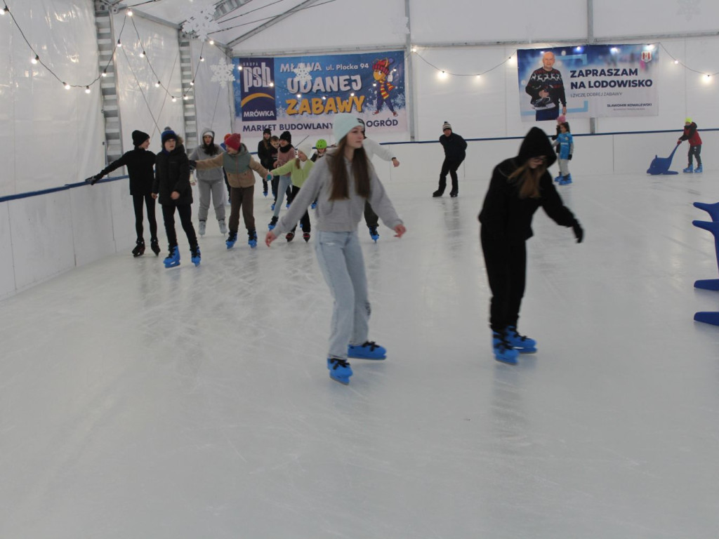 Lodowisko otwarte [NASZA RELACJA]