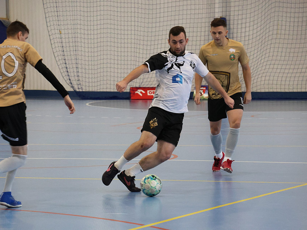 Powtórka z rozgrywki. Joker kończy w grupie