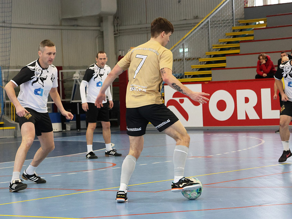 Powtórka z rozgrywki. Joker kończy w grupie