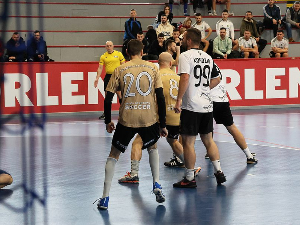 Powtórka z rozgrywki. Joker kończy w grupie