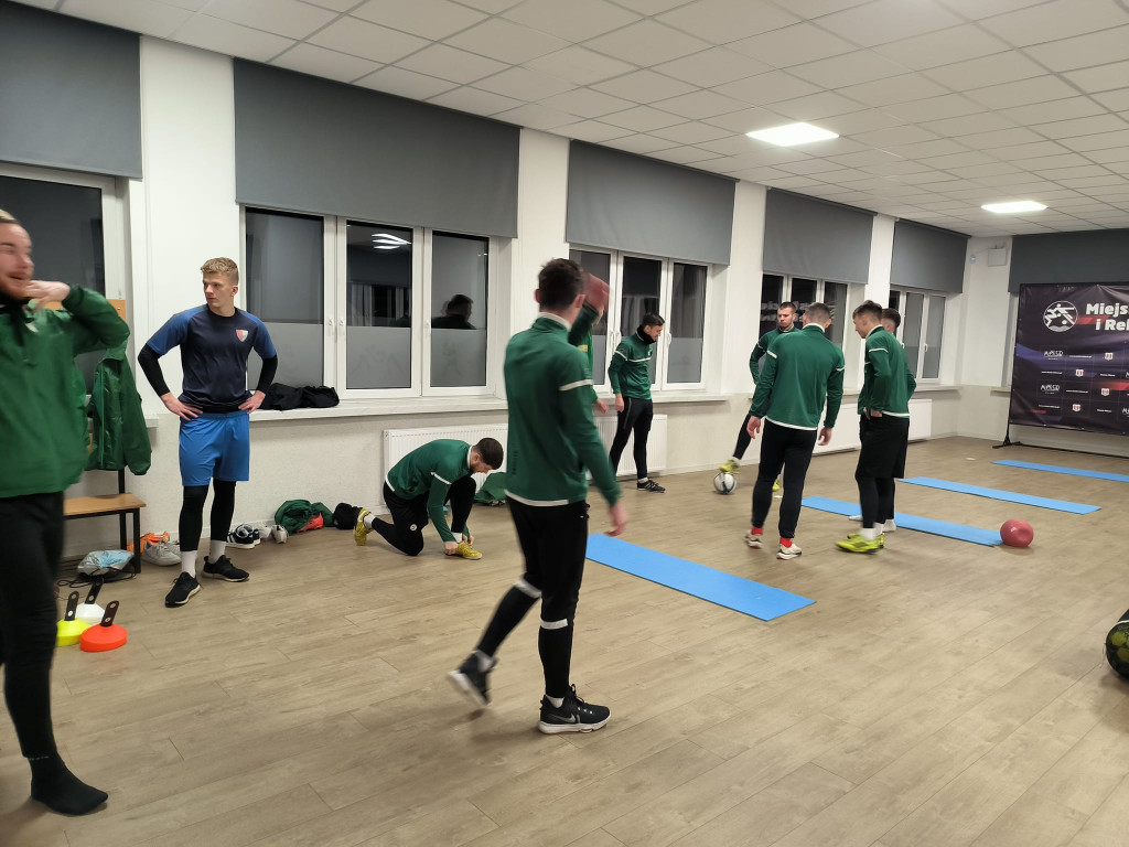 Treningi i wewnętrza gierka. W sobotę premierowy sparing
