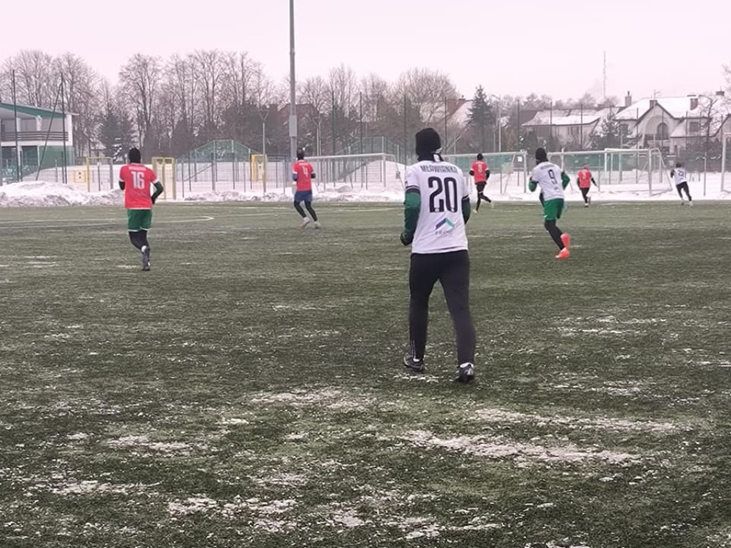 Treningi i wewnętrza gierka. W sobotę premierowy sparing