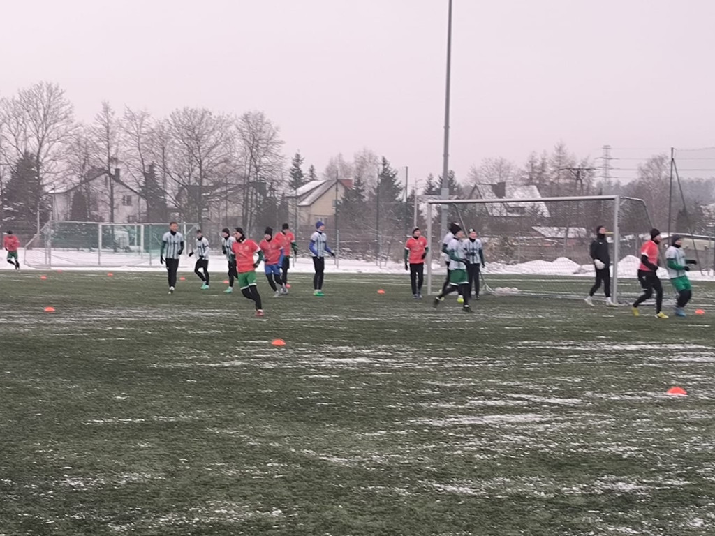 Treningi i wewnętrza gierka. W sobotę premierowy sparing