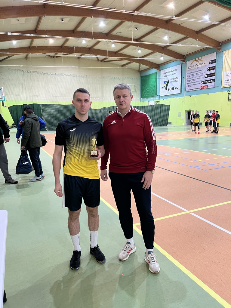 Somsiady coraz bliżej. Gołębiewski wart szóstki