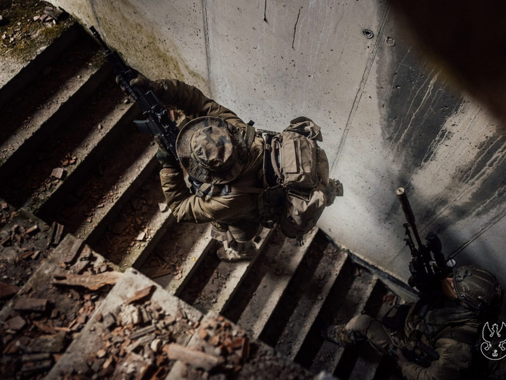 Strzelcy i snajperzy oraz WSPANIAŁA DWUNASTKA