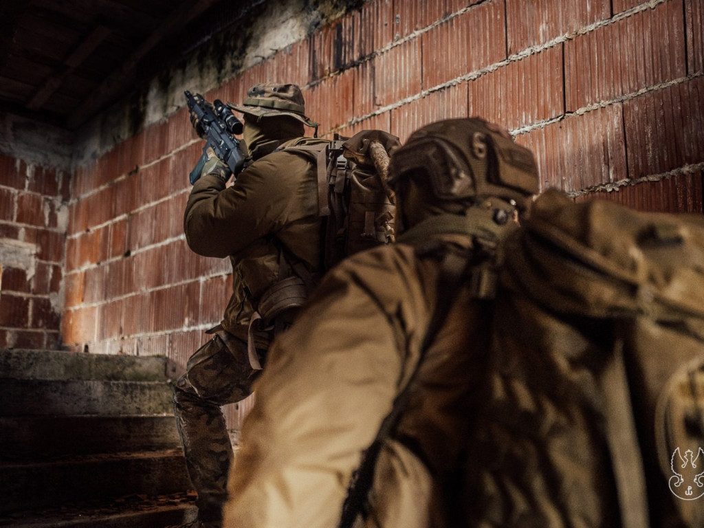 Strzelcy i snajperzy oraz WSPANIAŁA DWUNASTKA