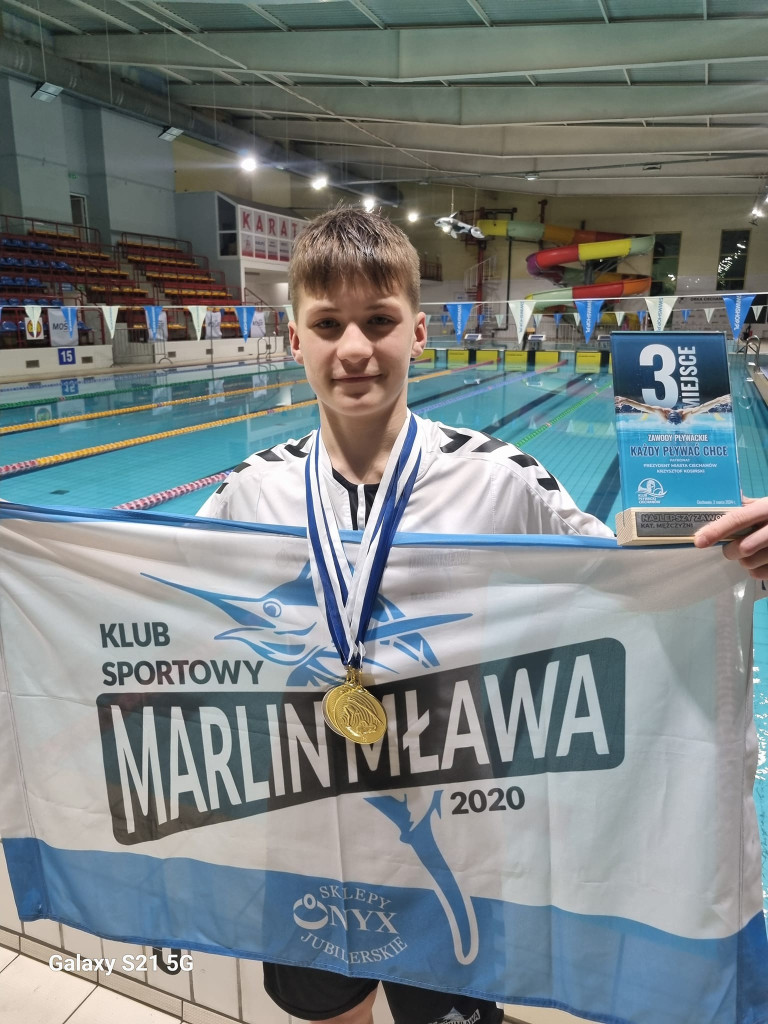 Marlin i Płetwal na starcie. Każdy pływać chce