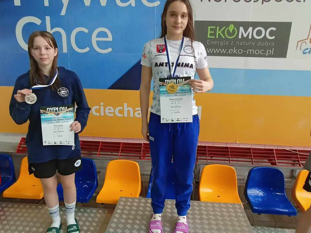 Marlin i Płetwal na starcie. Każdy pływać chce