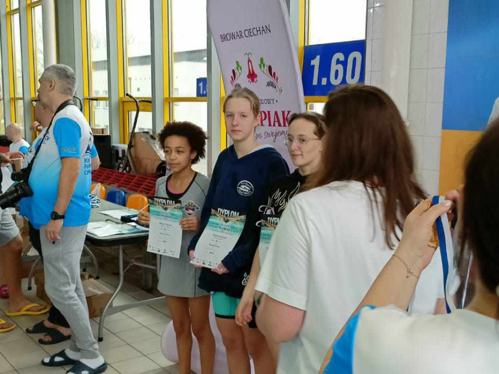 Marlin i Płetwal na starcie. Każdy pływać chce