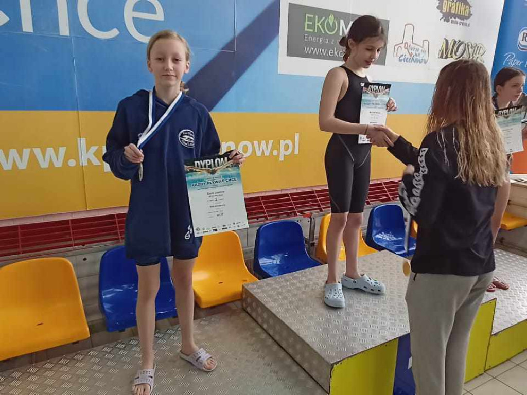 Marlin i Płetwal na starcie. Każdy pływać chce