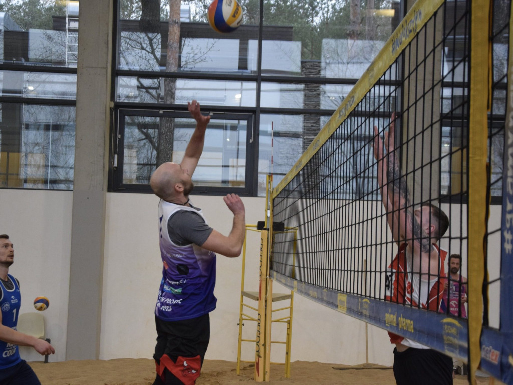 Plażówka pod dachem. Siódemka na koniec