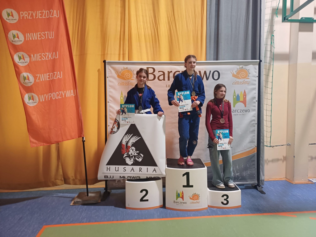 Błysk Husarii w Warmia Kids. Szarża na sześć