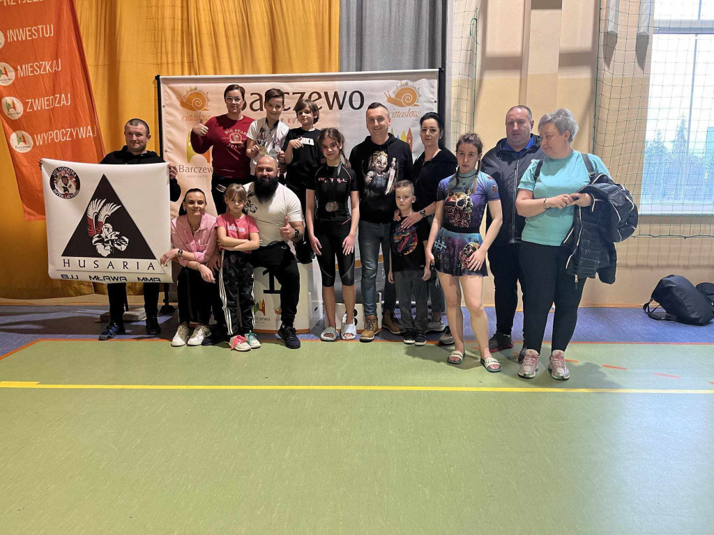 Błysk Husarii w Warmia Kids. Szarża na sześć