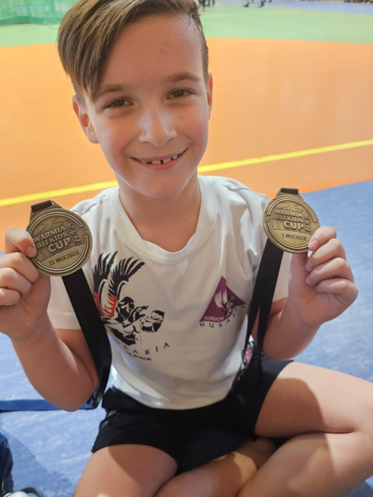 Błysk Husarii w Warmia Kids. Szarża na sześć