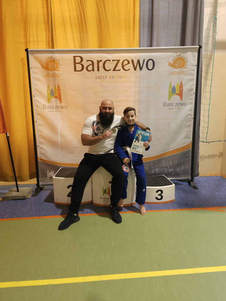 Błysk Husarii w Warmia Kids. Szarża na sześć