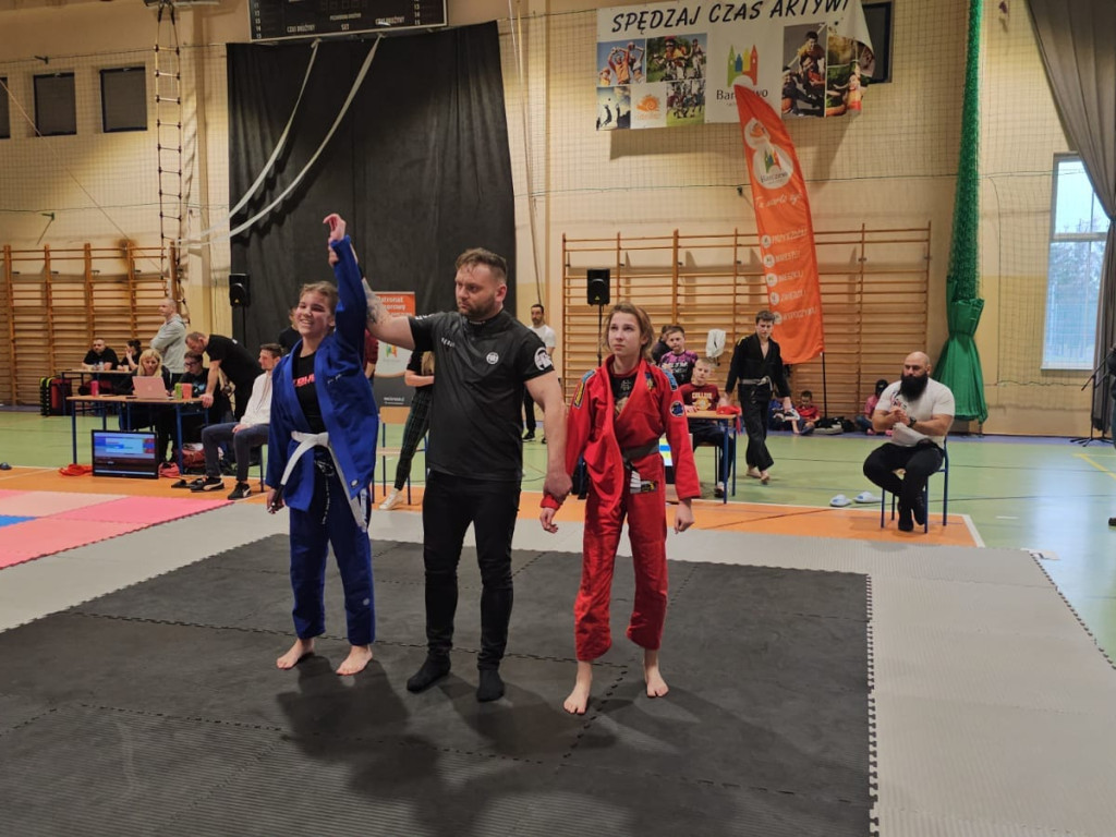 Błysk Husarii w Warmia Kids. Szarża na sześć