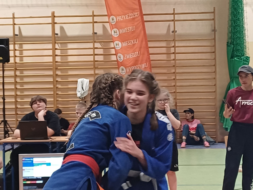 Błysk Husarii w Warmia Kids. Szarża na sześć