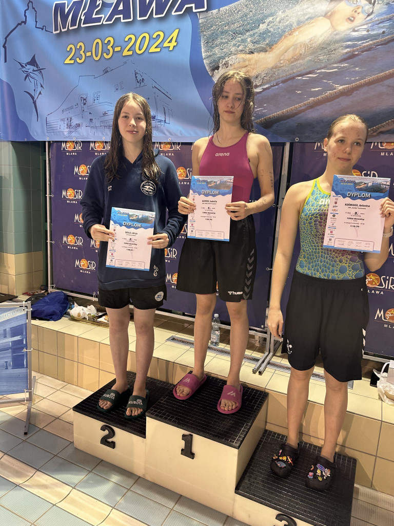 Błysk pływaków na mistrzostwach. Medal gonił medal