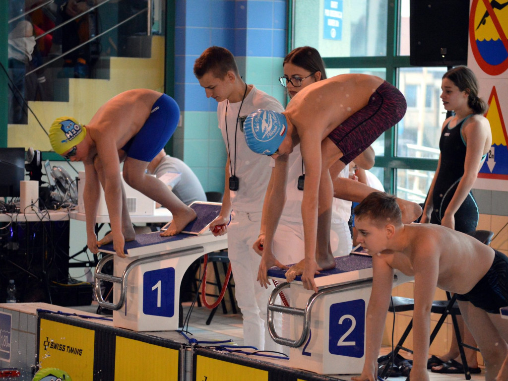 Błysk pływaków na mistrzostwach. Medal gonił medal