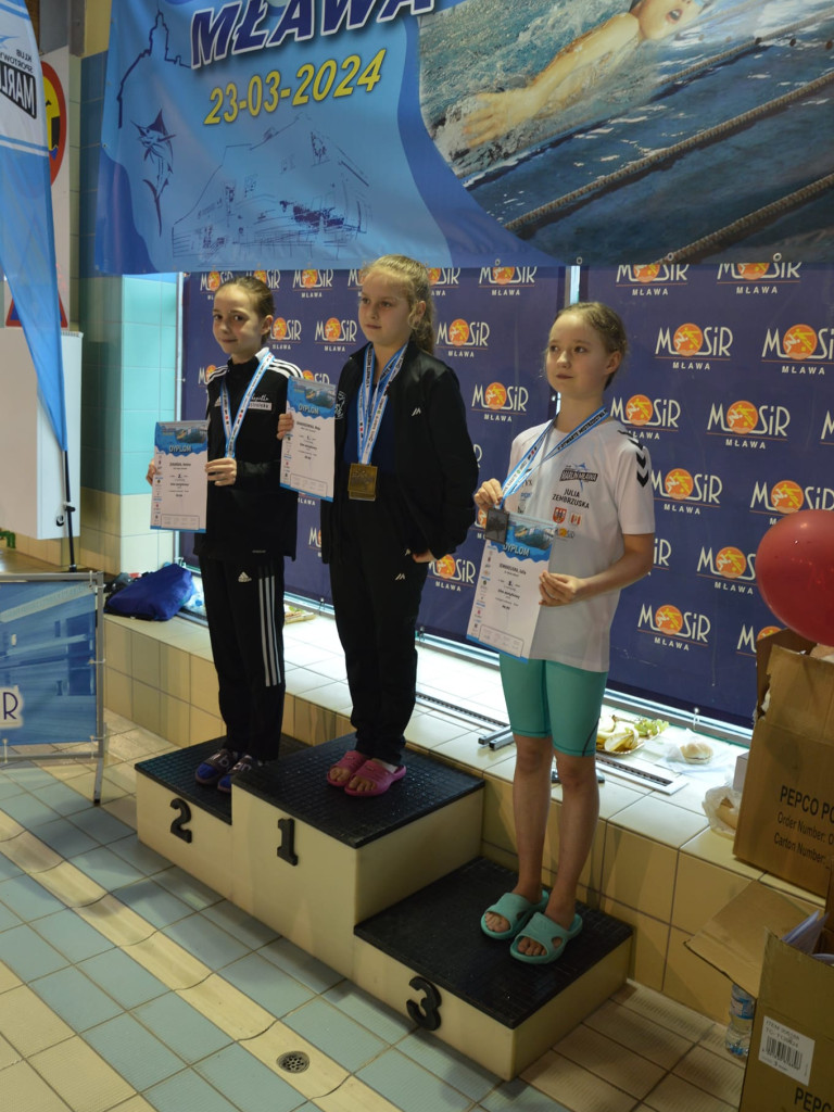 Błysk pływaków na mistrzostwach. Medal gonił medal