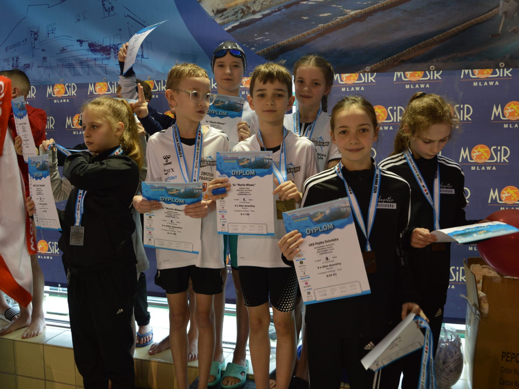 Błysk pływaków na mistrzostwach. Medal gonił medal