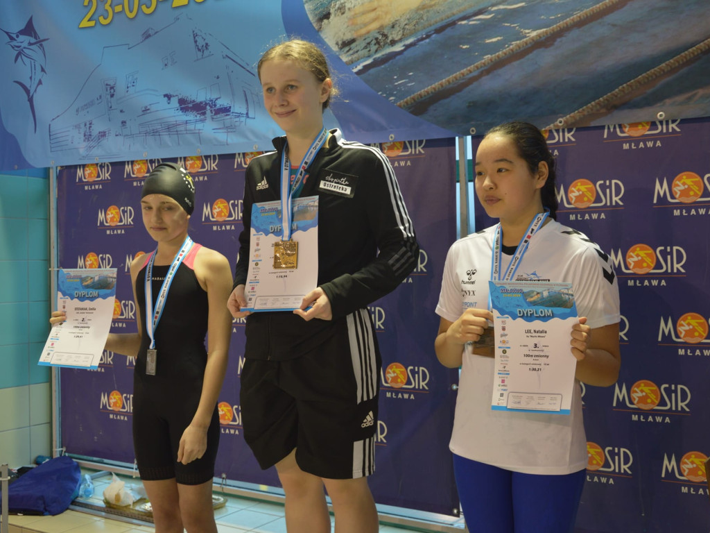 Błysk pływaków na mistrzostwach. Medal gonił medal