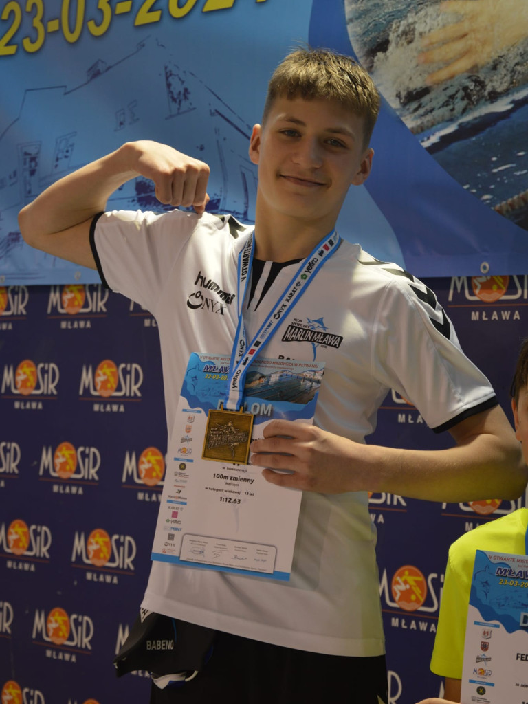 Błysk pływaków na mistrzostwach. Medal gonił medal