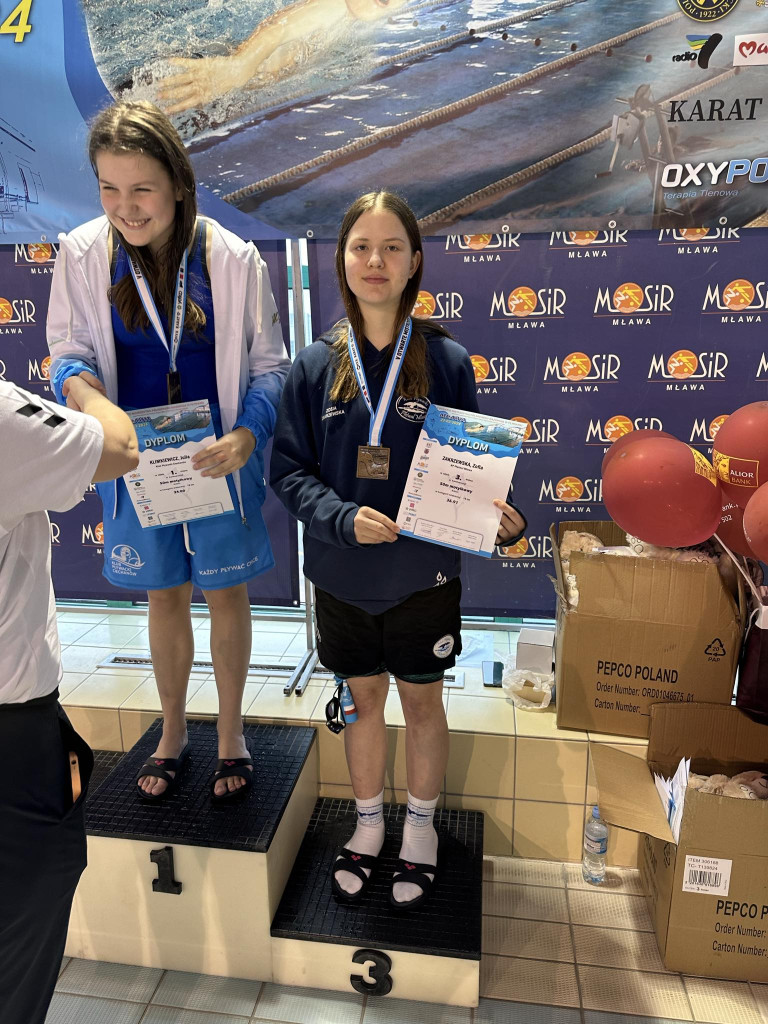 Błysk pływaków na mistrzostwach. Medal gonił medal