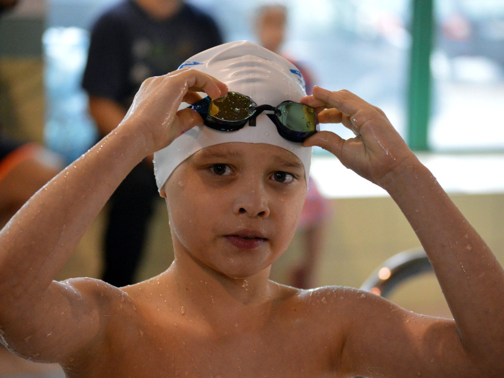 Błysk pływaków na mistrzostwach. Medal gonił medal
