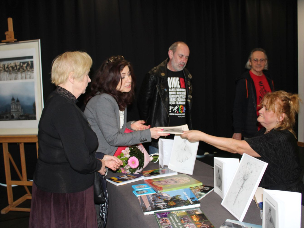 Wiesława Palewska - Sowińska zaprosiła na wieczór pełen pasji