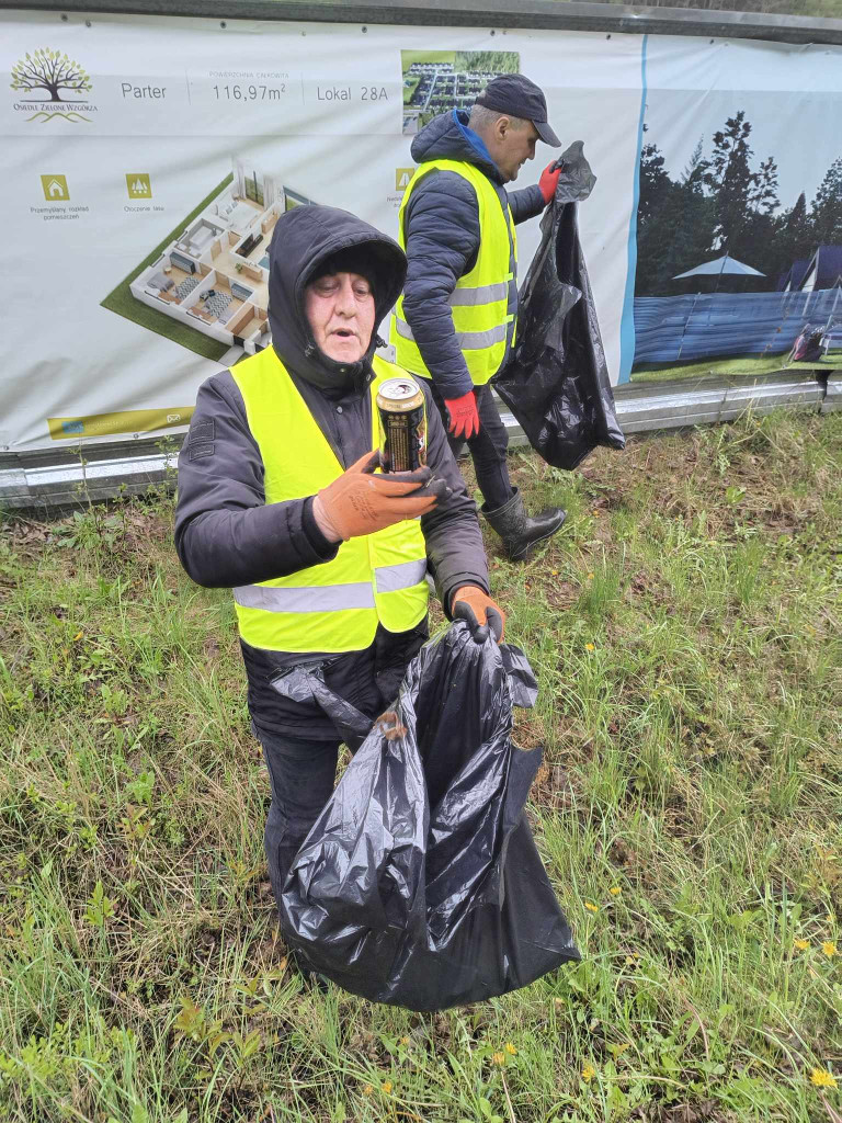Niestraszna im była aura. Mieszkańcy w akcji
