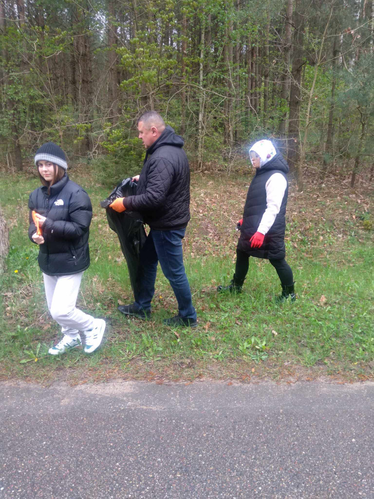 Niestraszna im była aura. Mieszkańcy w akcji