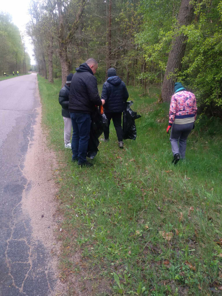 Niestraszna im była aura. Mieszkańcy w akcji