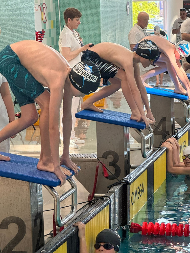 Marlin w Płocku, Płetwal w Giżycku. Kwietniowe występy pływaków