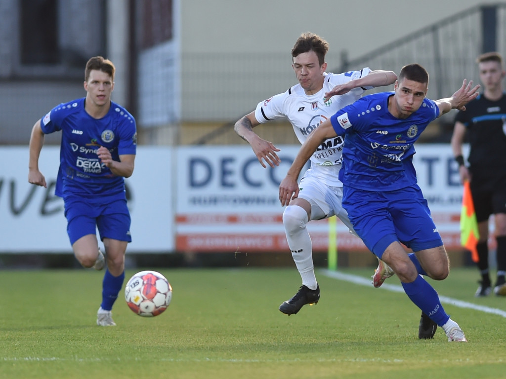 Cenne wyjazdowe oczko. Straty odrobione trzy razy