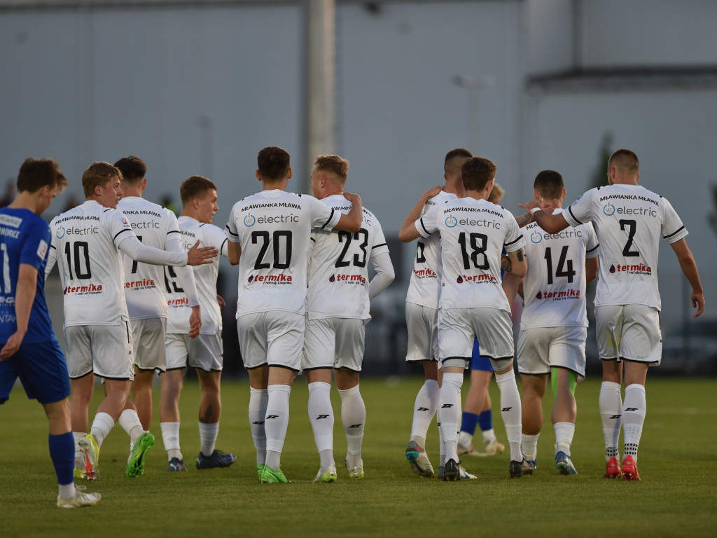 Cenne wyjazdowe oczko. Straty odrobione trzy razy