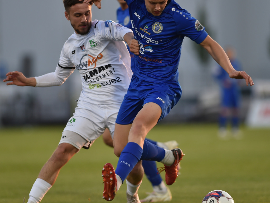 Cenne wyjazdowe oczko. Straty odrobione trzy razy