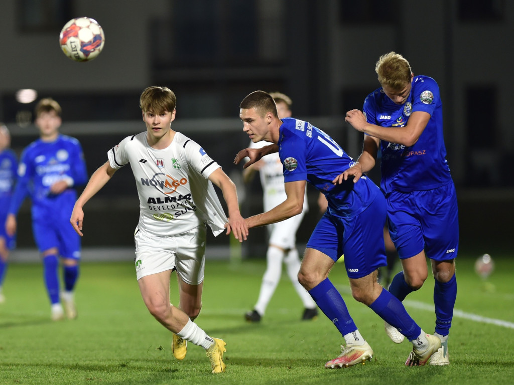 Cenne wyjazdowe oczko. Straty odrobione trzy razy