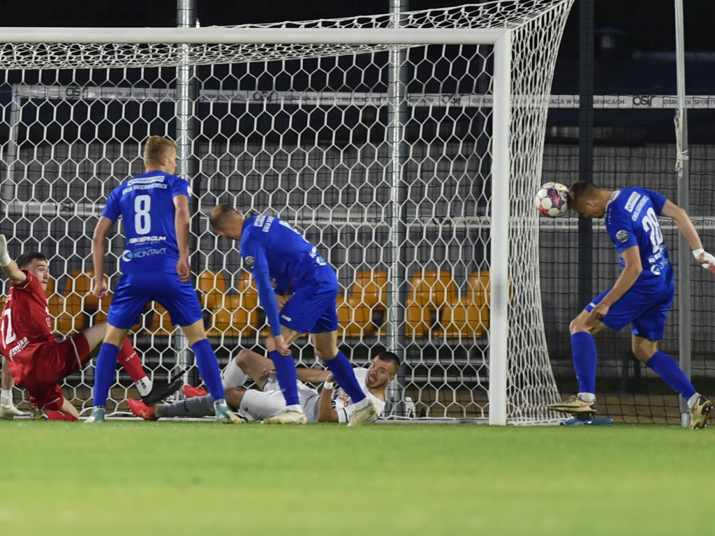 Cenne wyjazdowe oczko. Straty odrobione trzy razy